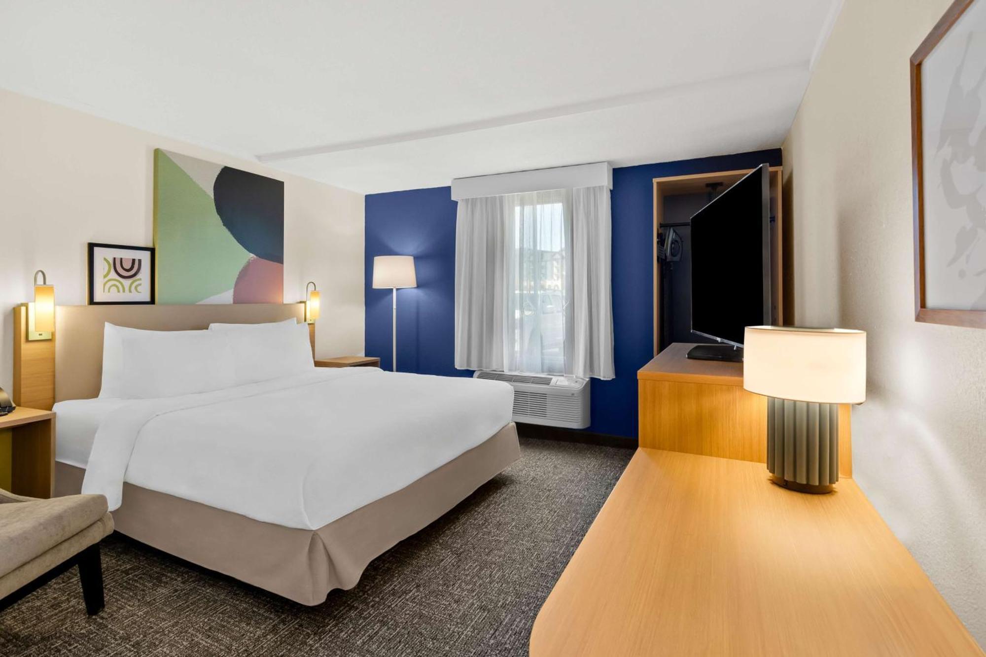 Spark By Hilton Daleville Roanoke North Exterior photo