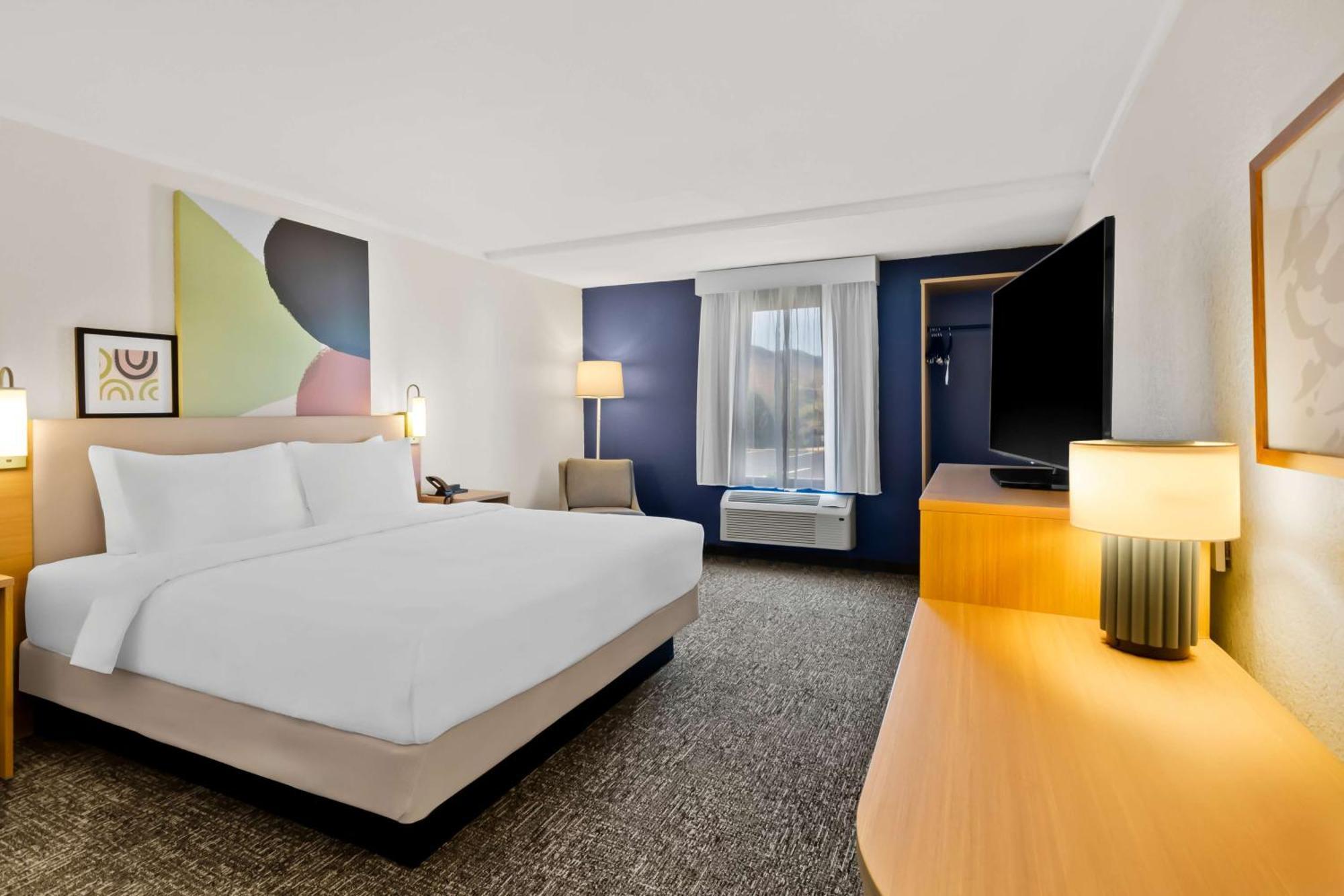 Spark By Hilton Daleville Roanoke North Exterior photo